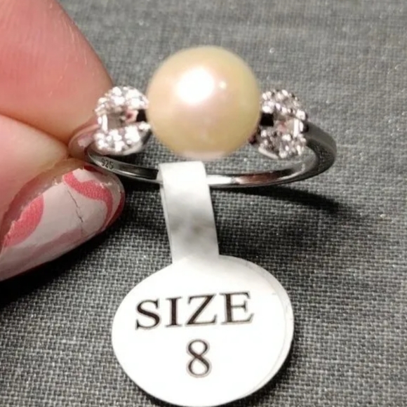 Katerina Ring Size 8 White Pearl 8MM Vantel Pearls *Retired* - Picture 7 of 7